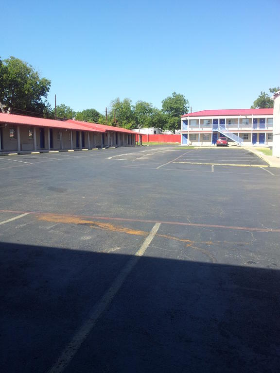Deluxe Inn Austin Eksteriør billede